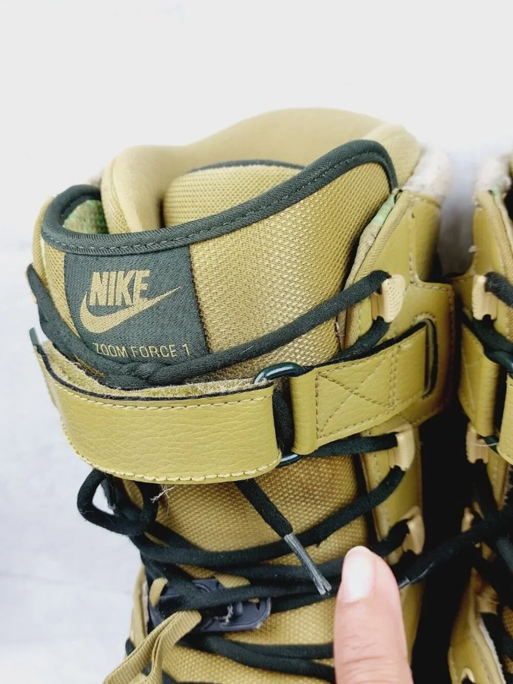 Nike Men's Barley Dark Army Zoom Force 1 Leather Ankle Snow Boots Size 12